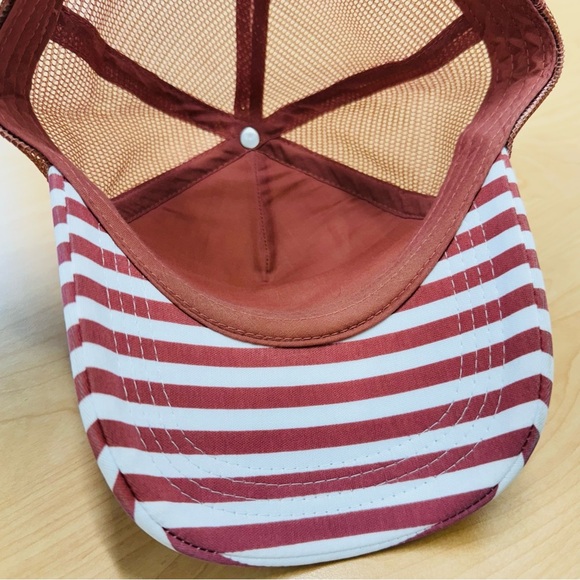 Roxy Floral Trucker Hat – Hibiscus & Stripes Snapback Cap - Picture 3 of 6